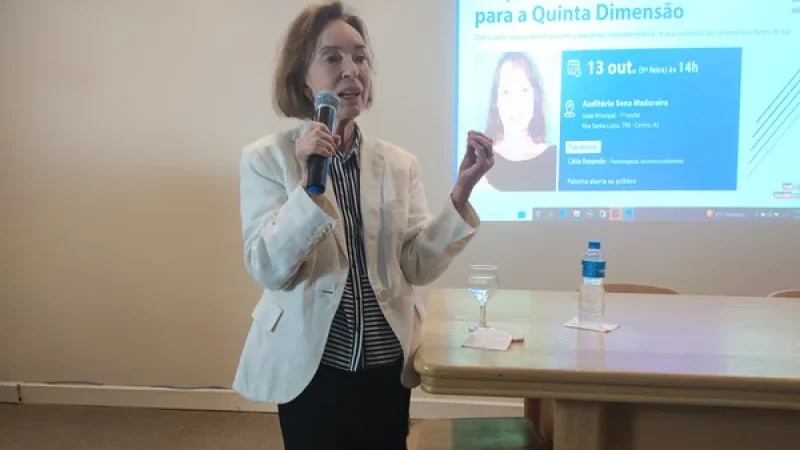 Célia Rezende